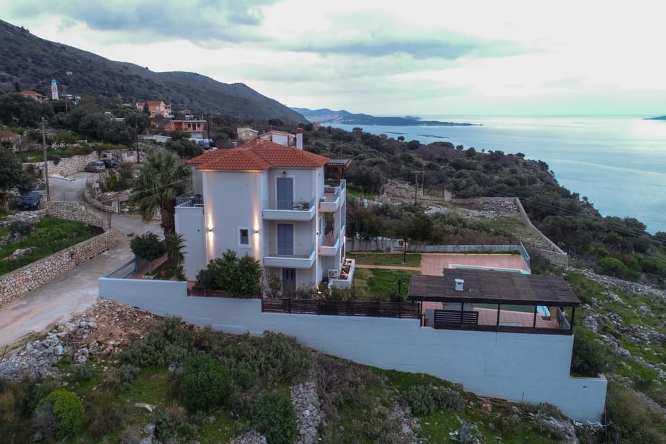 Property building, Sea view