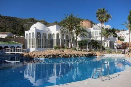 Bonito apartamento con preciosas vistas y piscina Apartment in Nerja