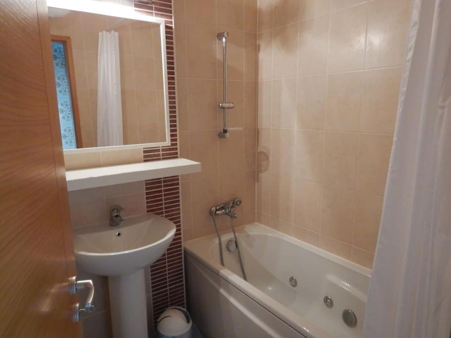 Imádnivaló medencés hotellakás szaunával. Apartment in Budapest