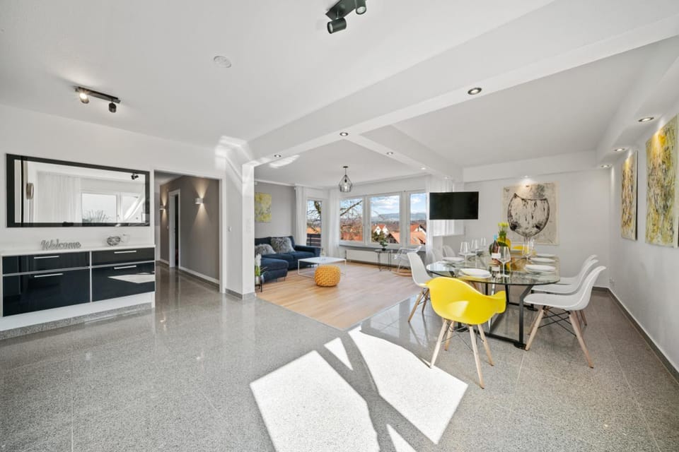 Living room, Seating area, Dining area