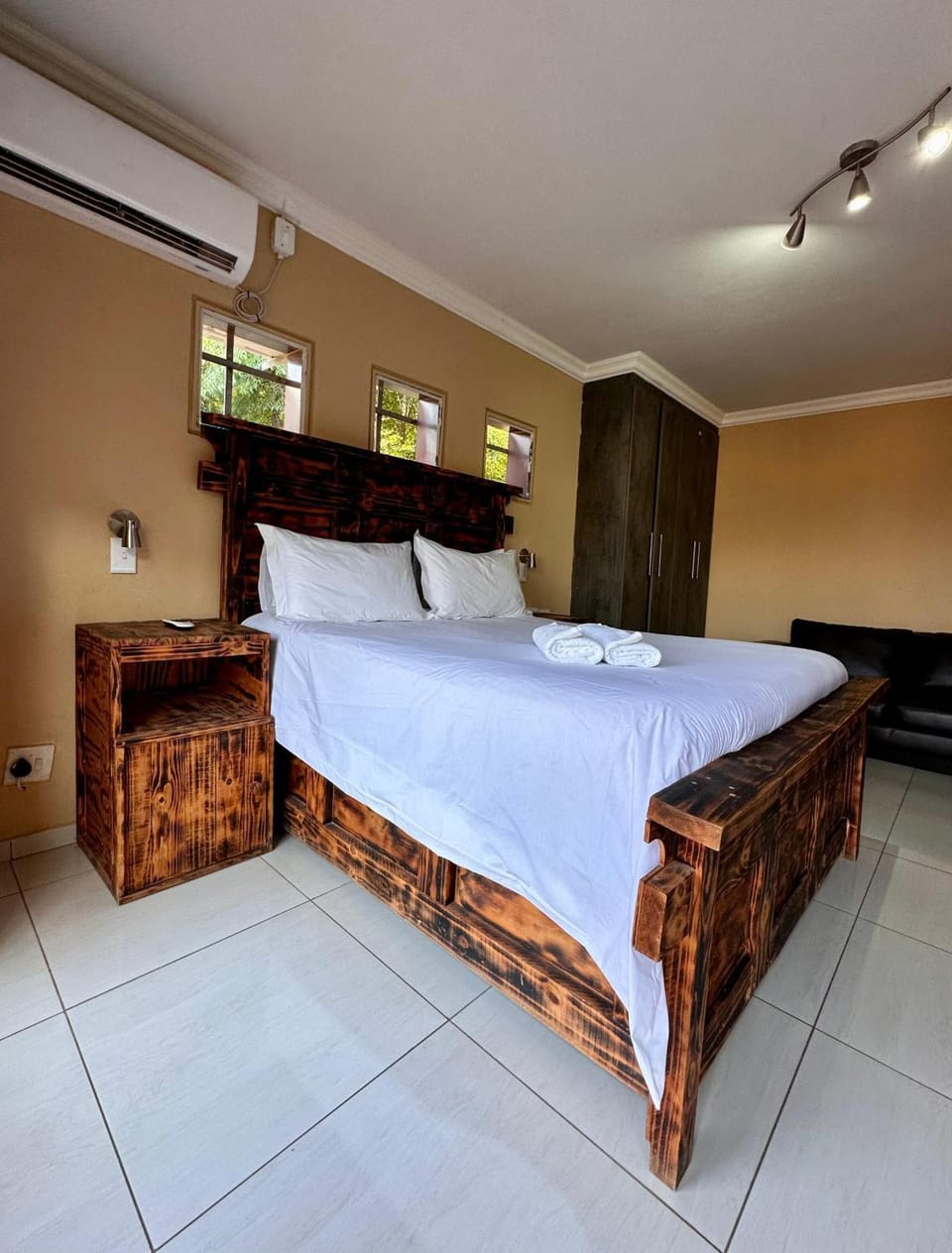 Dithabeng View Guest House Bed and Breakfast in Gauteng