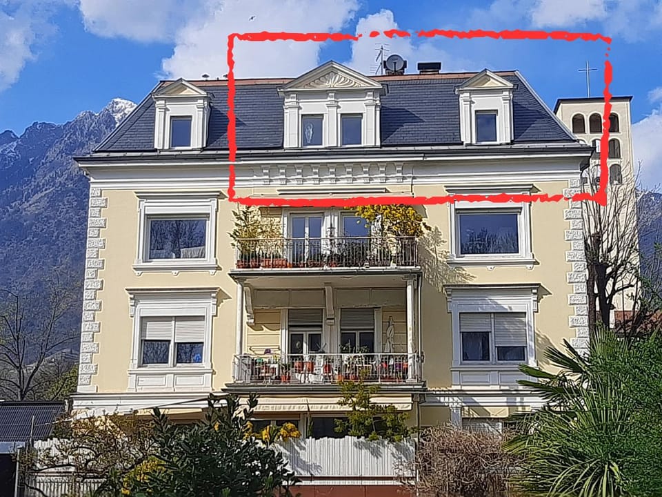 Property building, Natural landscape, Photo of the whole room, Mountain view