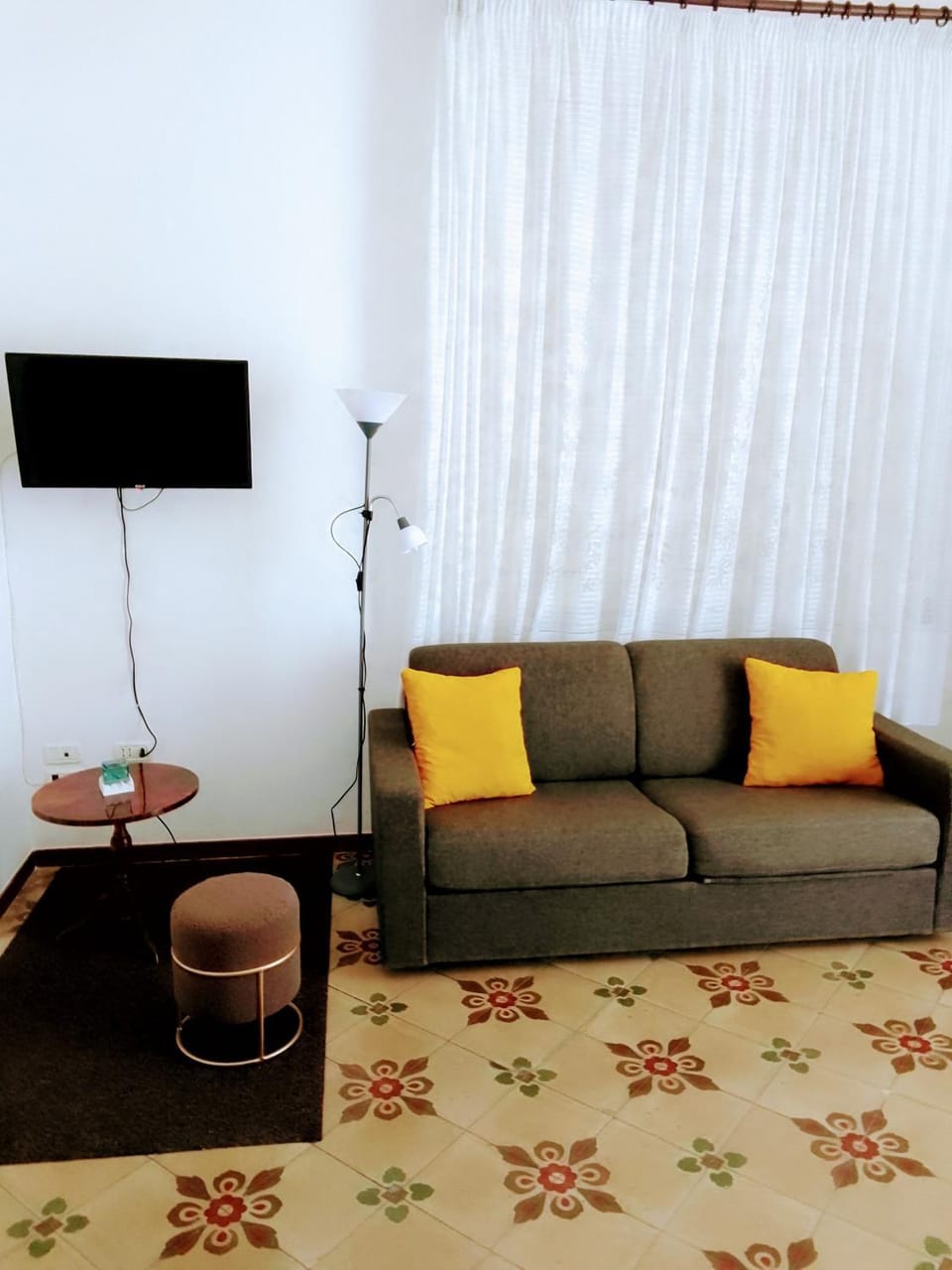 TV and multimedia, Seating area