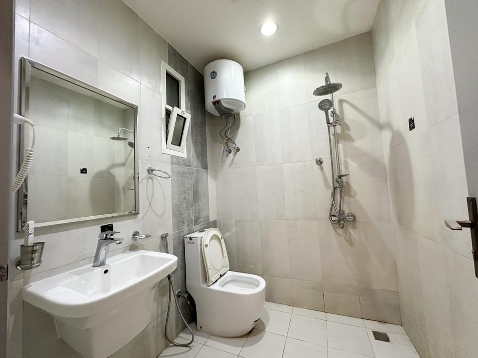 Toilet, Bathroom, bidet, towels