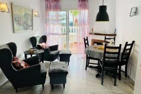 Apartamento con piscina en Las Rosas de Capistrano Apartment in Nerja