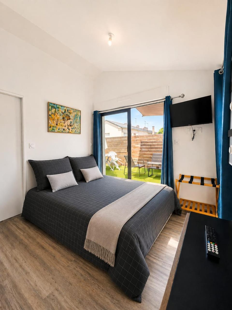 Le Studio, proche du puy Bed and Breakfast in Pays de la Loire