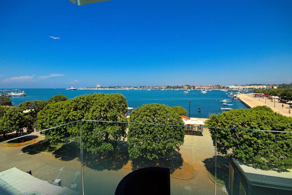 Neighbourhood, Natural landscape, Balcony/Terrace, Sea view