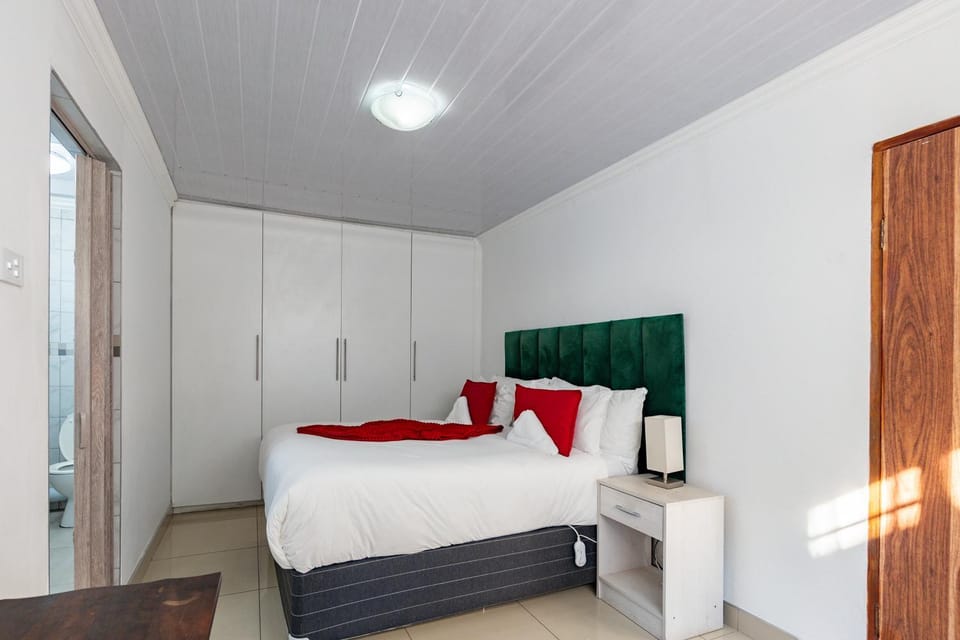 Bed, Bedroom, wardrobe