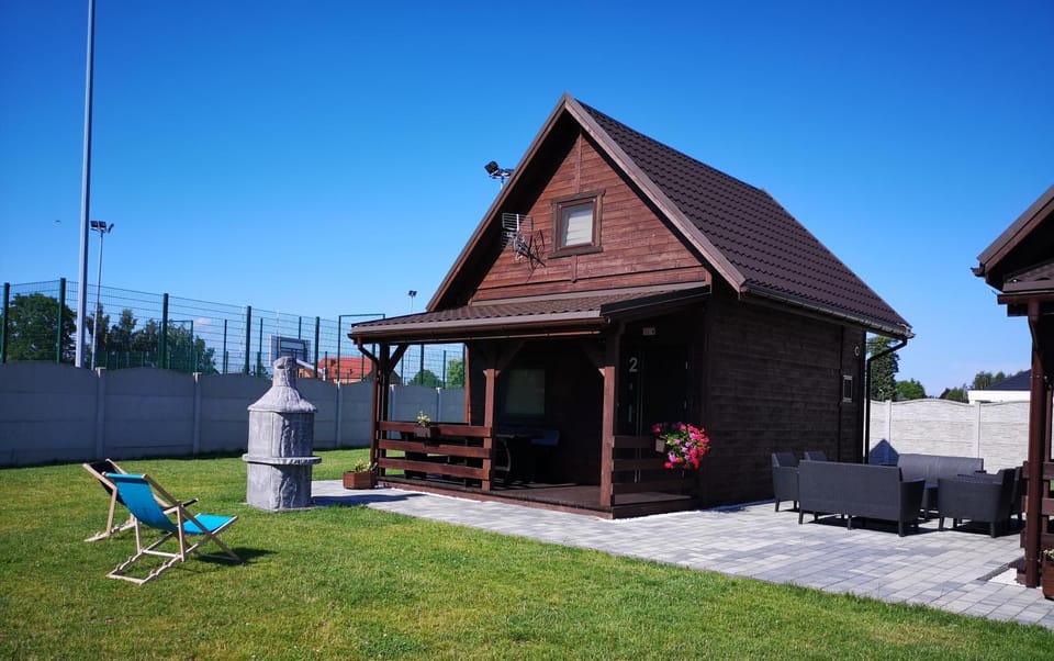 Property building, Spring, Day, Garden, Evening entertainment, Garden view, sunbed
