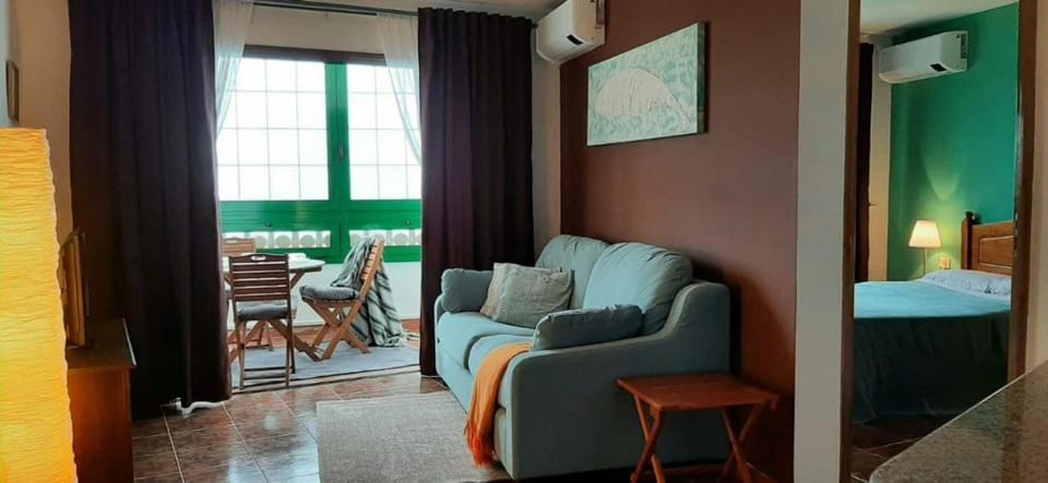 Balcony/Terrace, Seating area, Bedroom, air conditioner