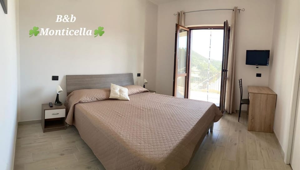 Balcony/Terrace, Bedroom, Garden view, Mountain view