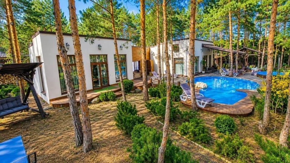 Дом в лесу 1dom club Villa in Ukraine