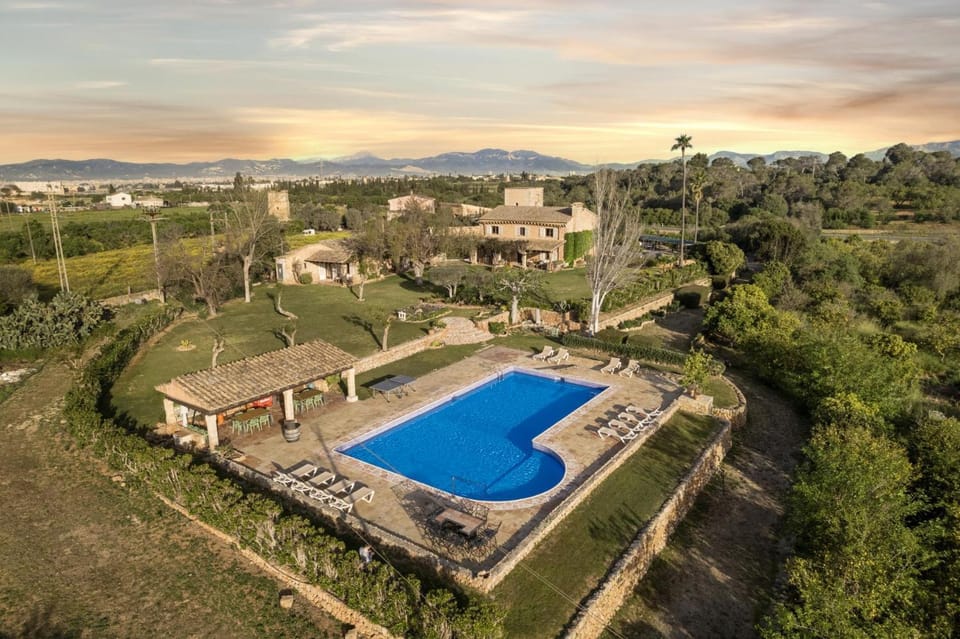 Finca RÚSTICA FELOSTAL Son Soleclau with Sauna & Pool Villa in Palma