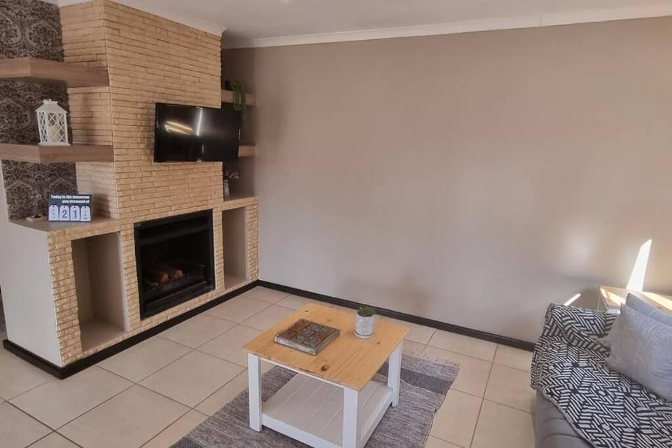 Spacious Cottage Apartment in Port Elizabeth