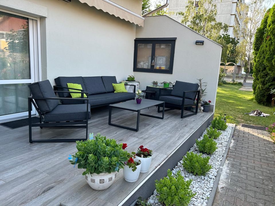 Patio, Balcony/Terrace