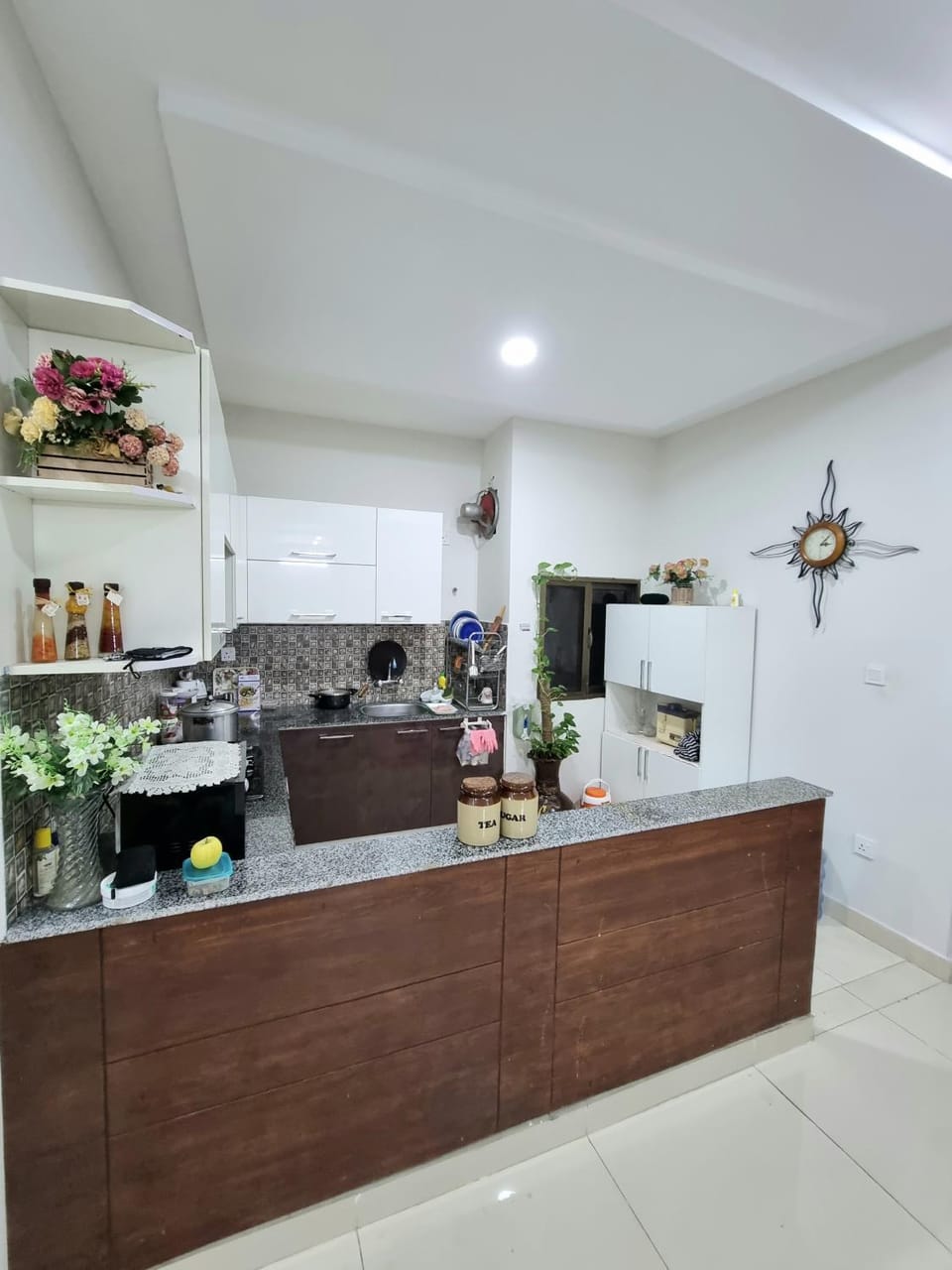 Kitchen or kitchenette, kitchen