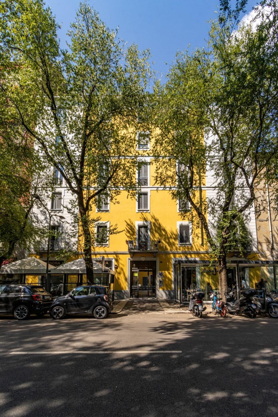 Property building, Facade/entrance