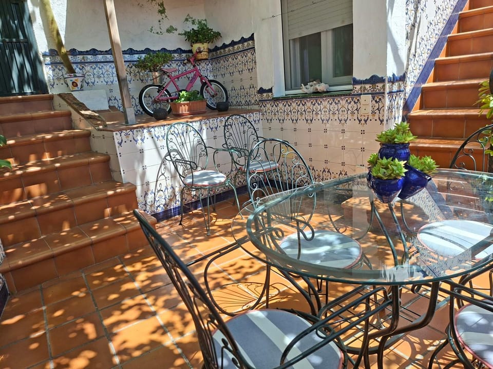 Casa Luciíta: Agradable con chimenea, patio y BBQ. House in Sierra de las Nieves