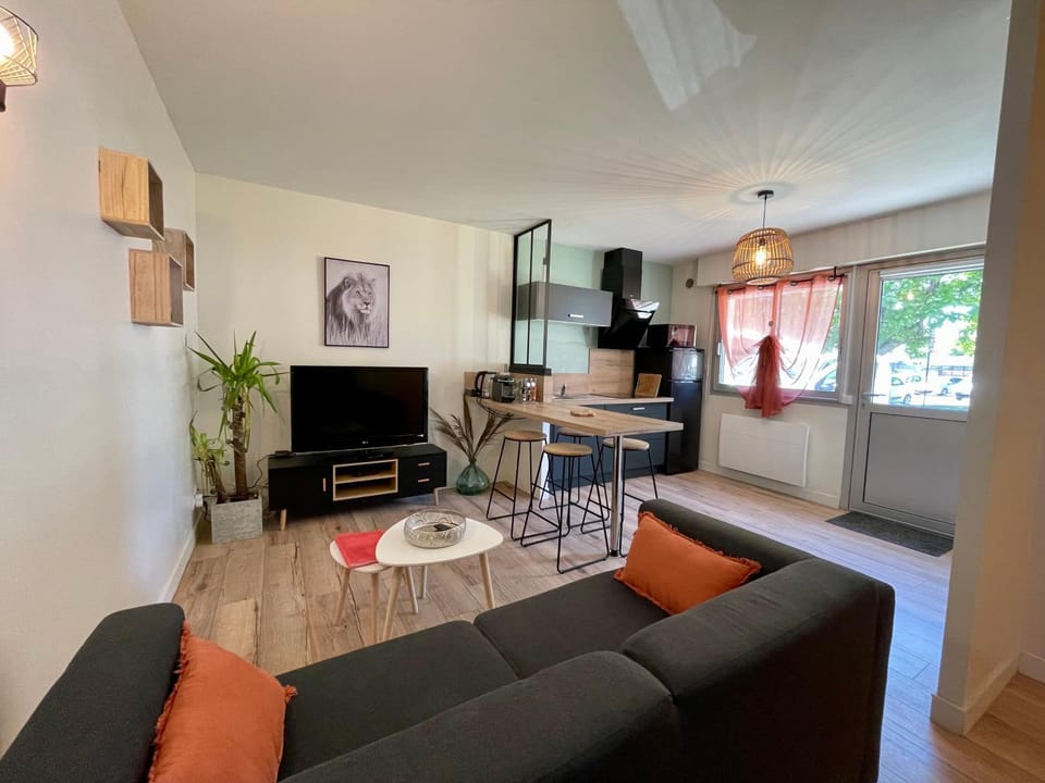 TV and multimedia, Living room, kitchen