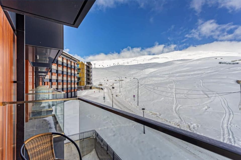 Day, Natural landscape, Winter, View (from property/room), Balcony/Terrace, Mountain view