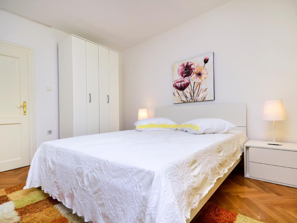 Holiday Home Stara Lipa House in Baška Voda