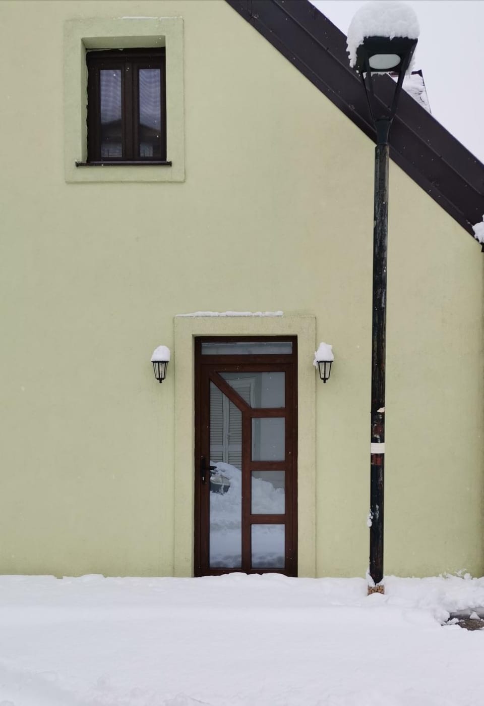 Facade/entrance