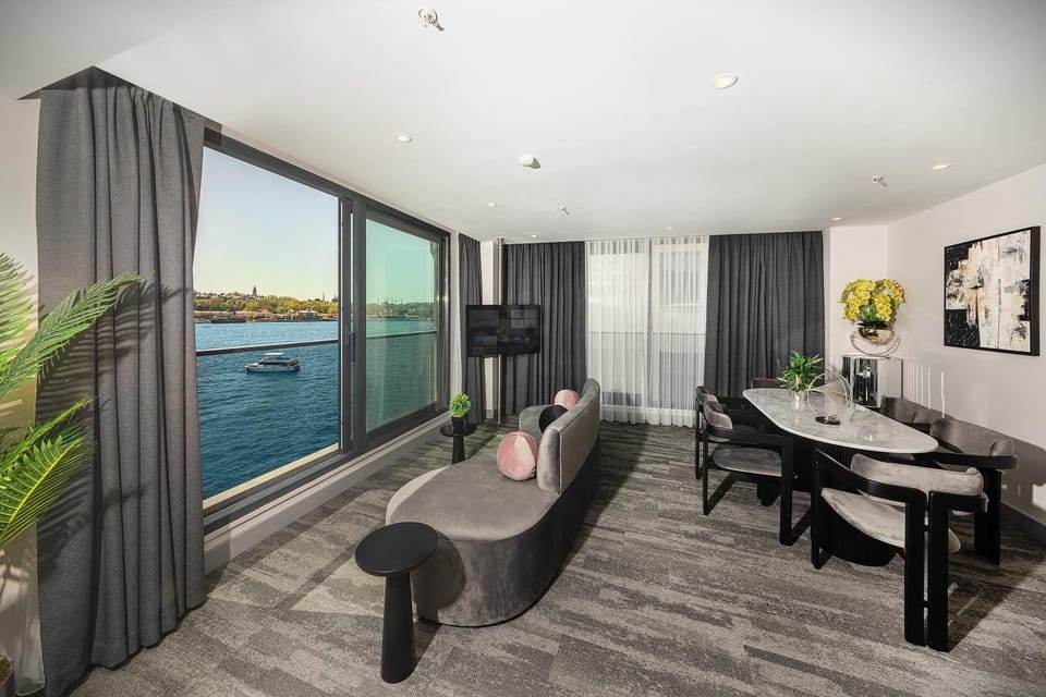 Living room, Seating area, Dining area, Sea view