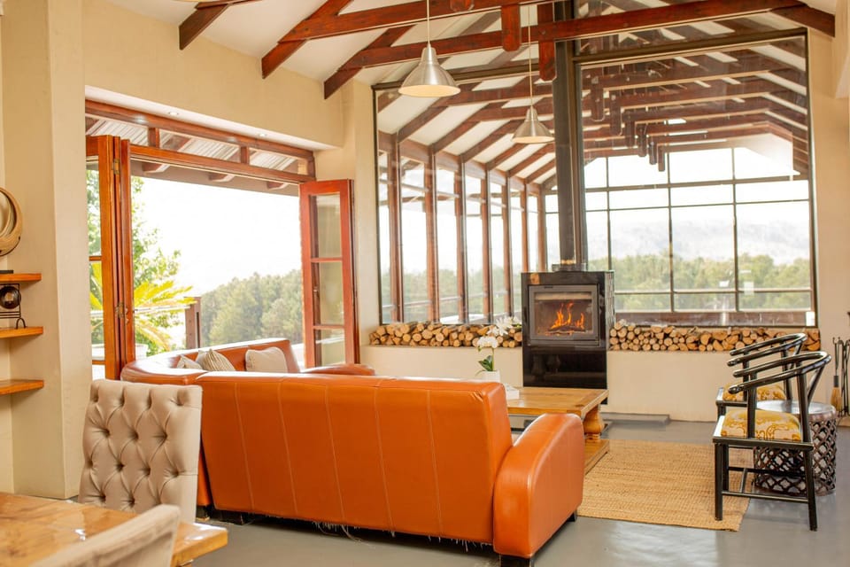 Patio, Communal lounge/ TV room, Mountain view, fireplace