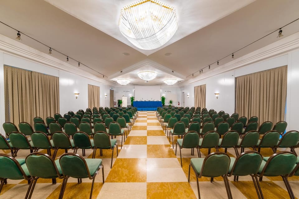 Meeting/conference room