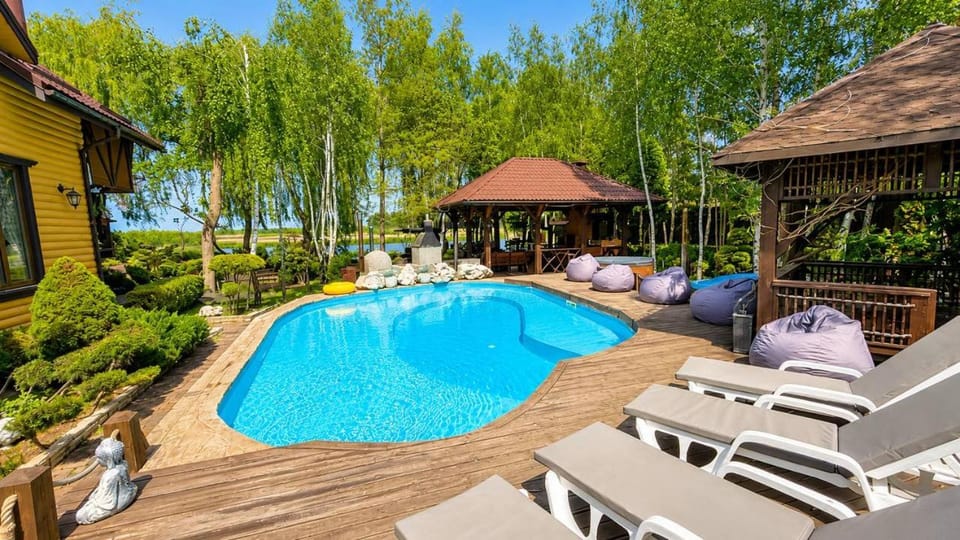 Дом на берегу 1dom club Villa in Ukraine