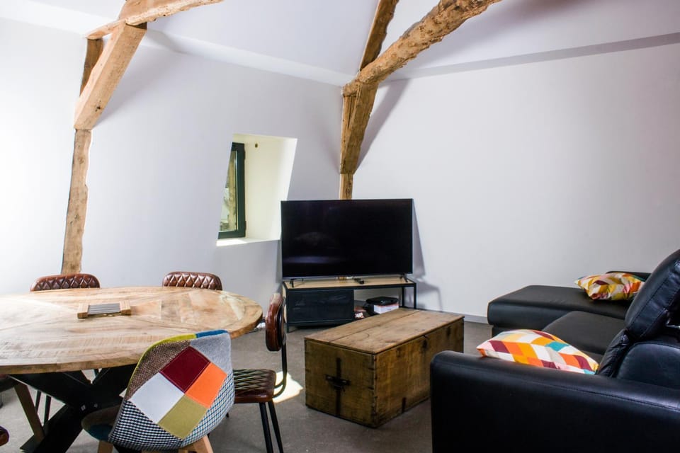 TV and multimedia, Living room, Seating area