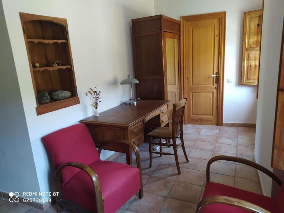 Seating area, Bedroom