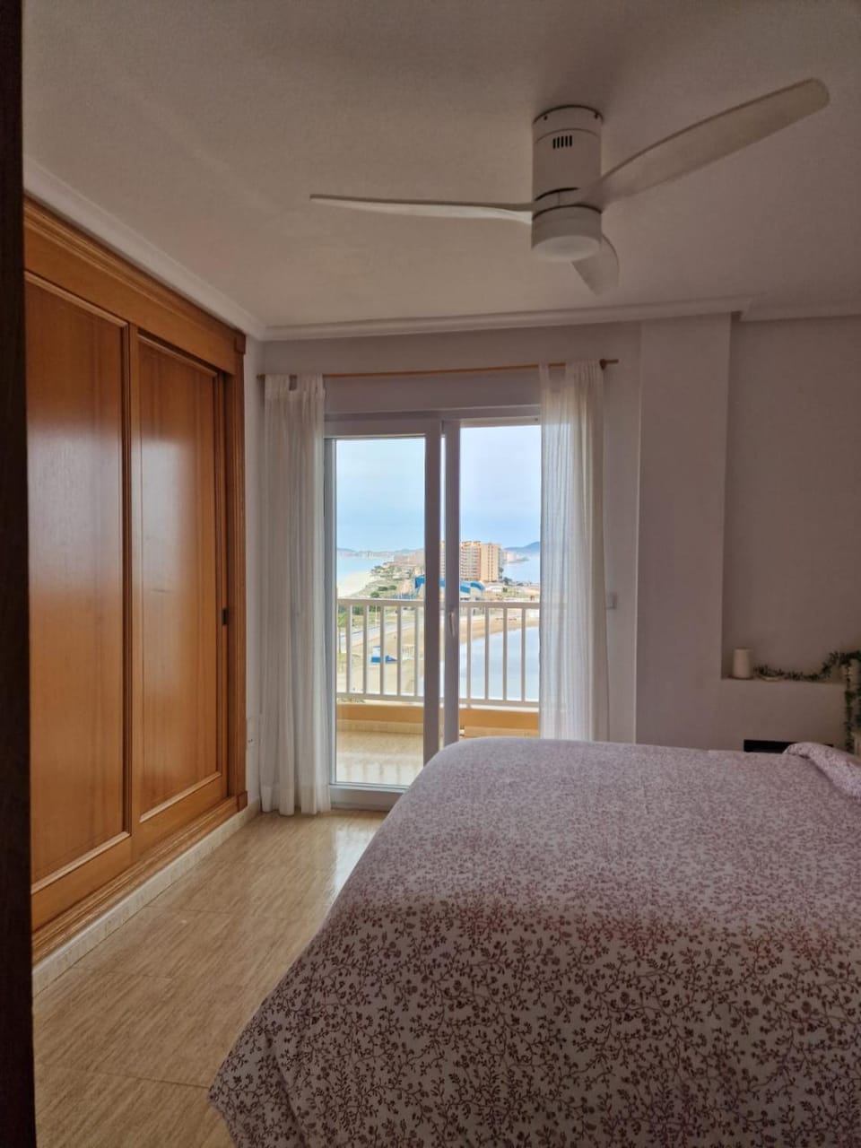 Bed, Photo of the whole room, Bedroom, Sea view