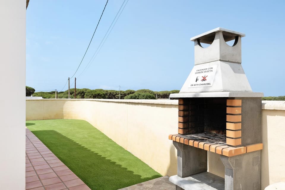 Property building, Balcony/Terrace, Living room