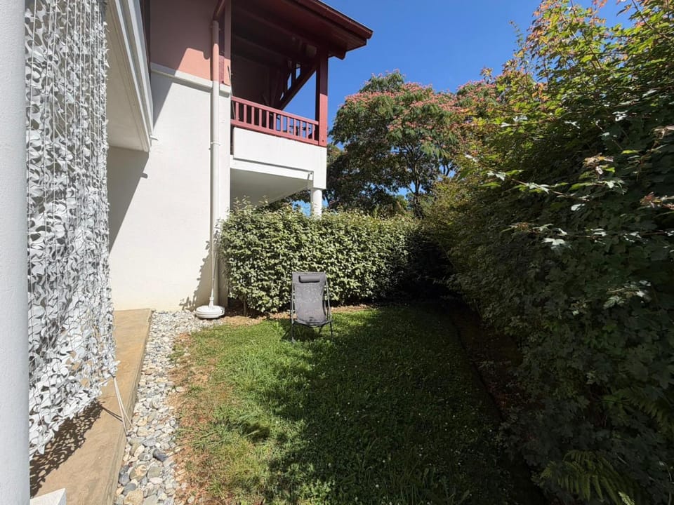 Property building, Garden