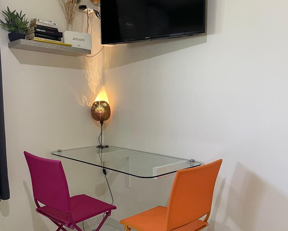 TV and multimedia, Seating area