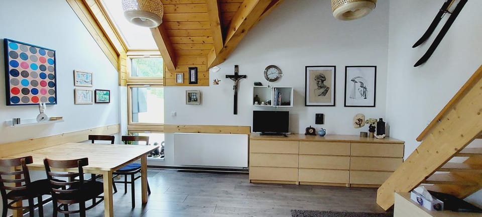 Living room, Dining area
