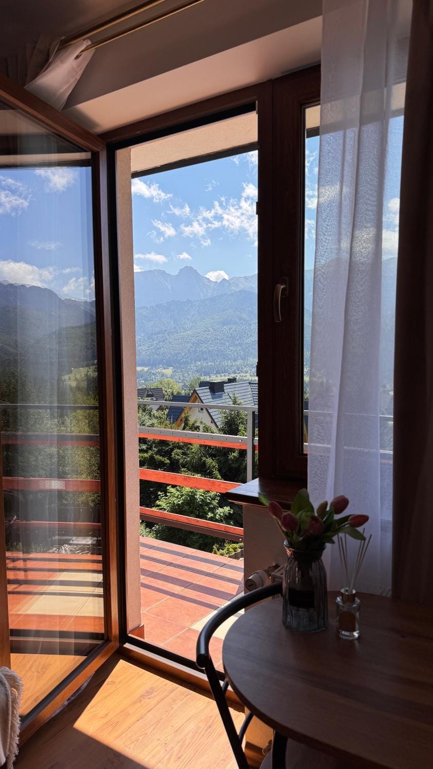 Day, Natural landscape, View (from property/room), Balcony/Terrace, Mountain view