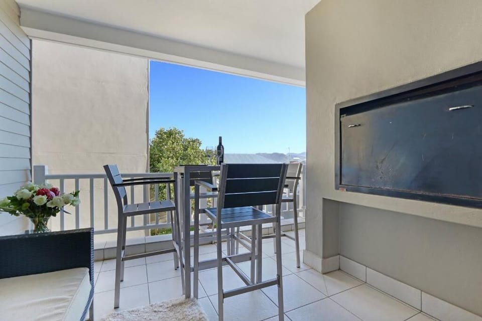 Patio, View (from property/room), Balcony/Terrace