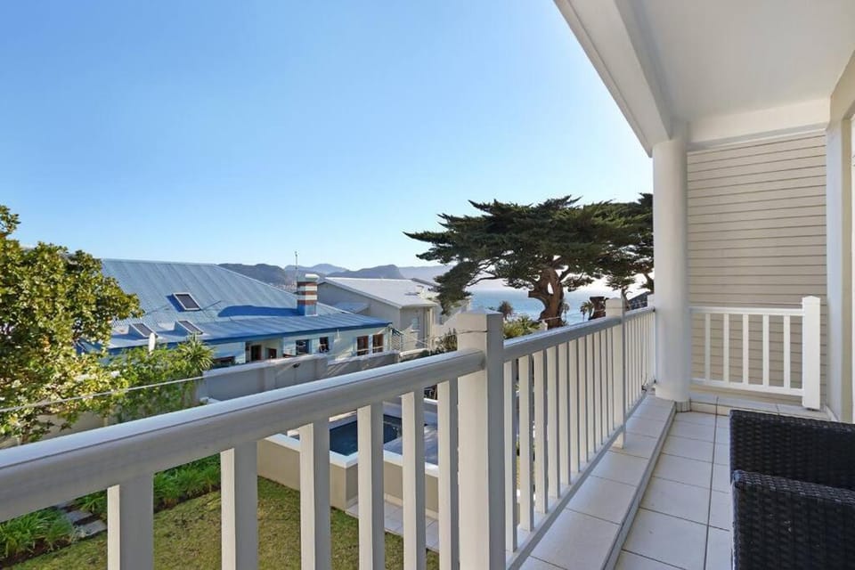 Natural landscape, Balcony/Terrace, Sea view