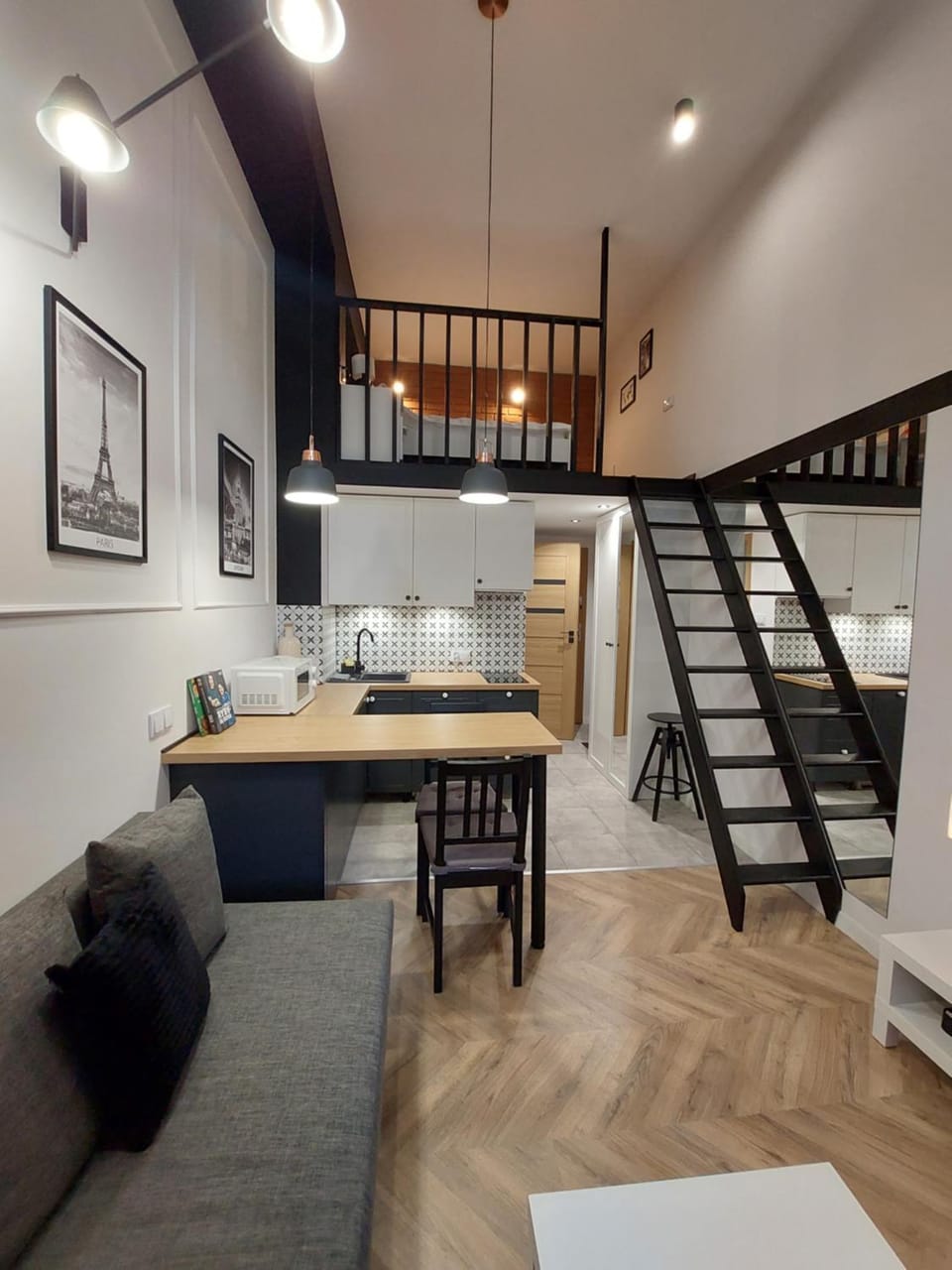 Living room, Dining area