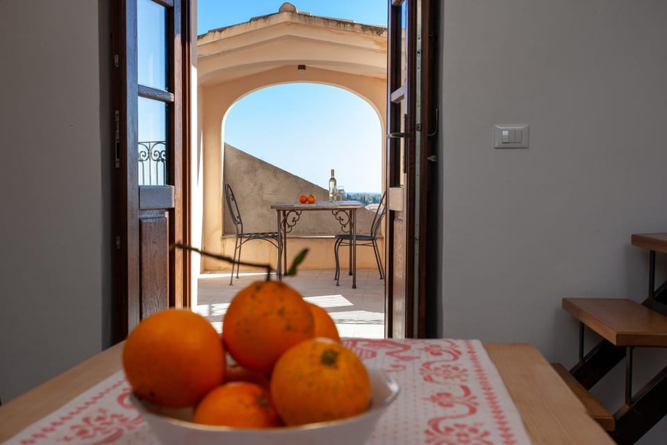 Hora Est Apartment in Orosei