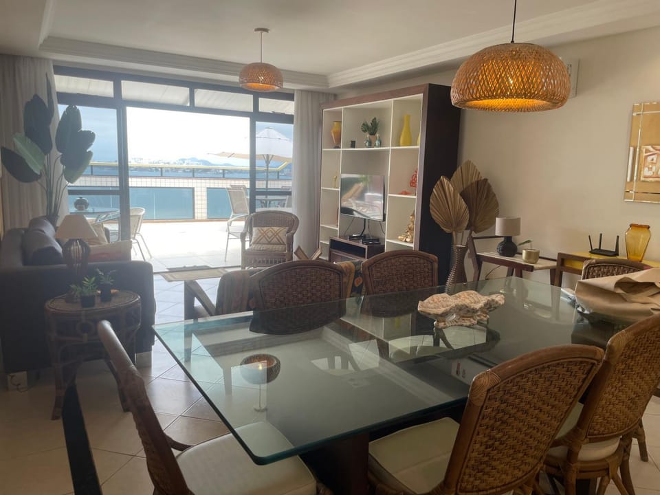 Bird's eye view, TV and multimedia, Living room, Seating area, Dining area, City view, Sea view
