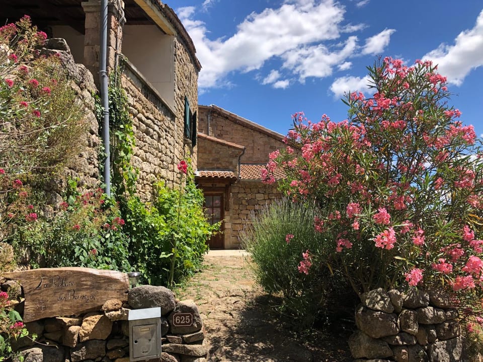 Le Relais des Bouziges Bed and Breakfast in Auvergne-Rhône-Alpes