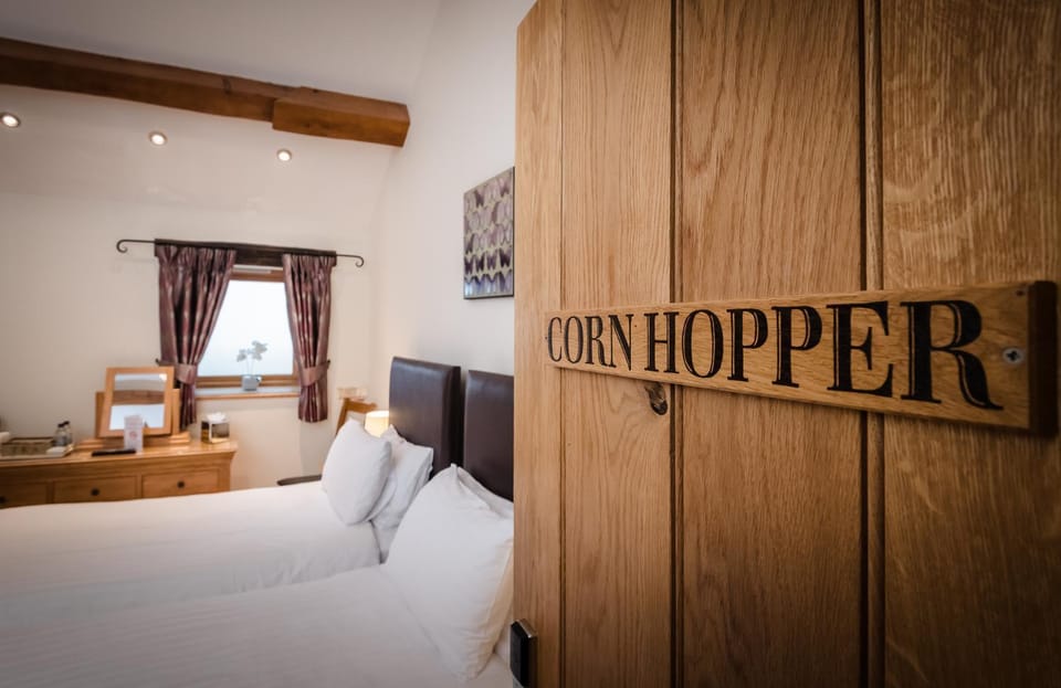 Property logo or sign, Photo of the whole room
