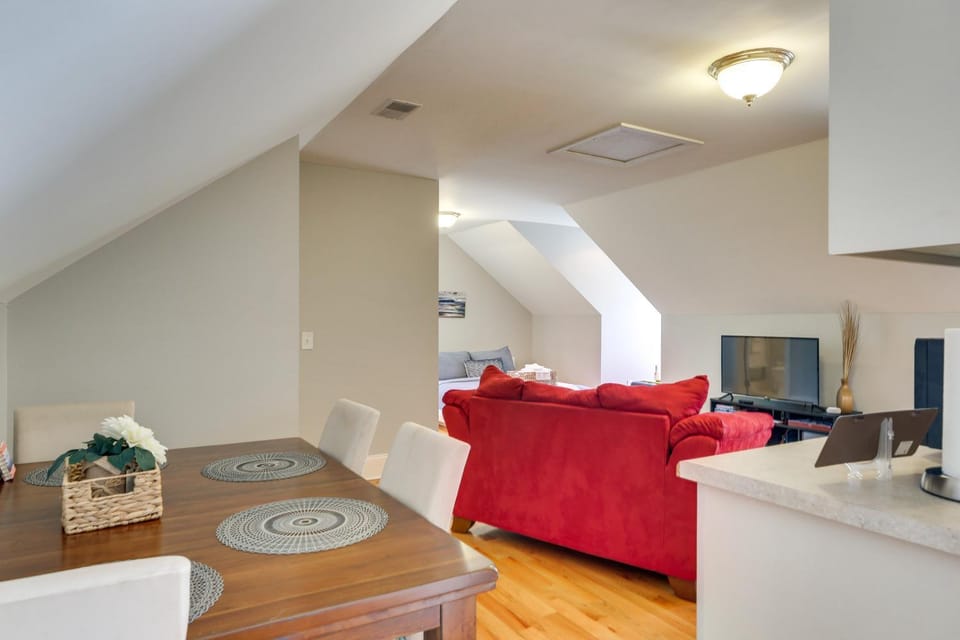 4 Mi to Dtwn: Simplistic Summerville Studio Apartment in South Carolina