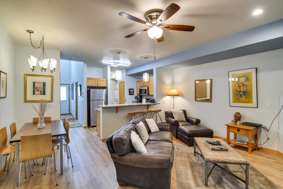 Cozy Vail Valley Townhome - Walk to Riverwalk! House in Edwards