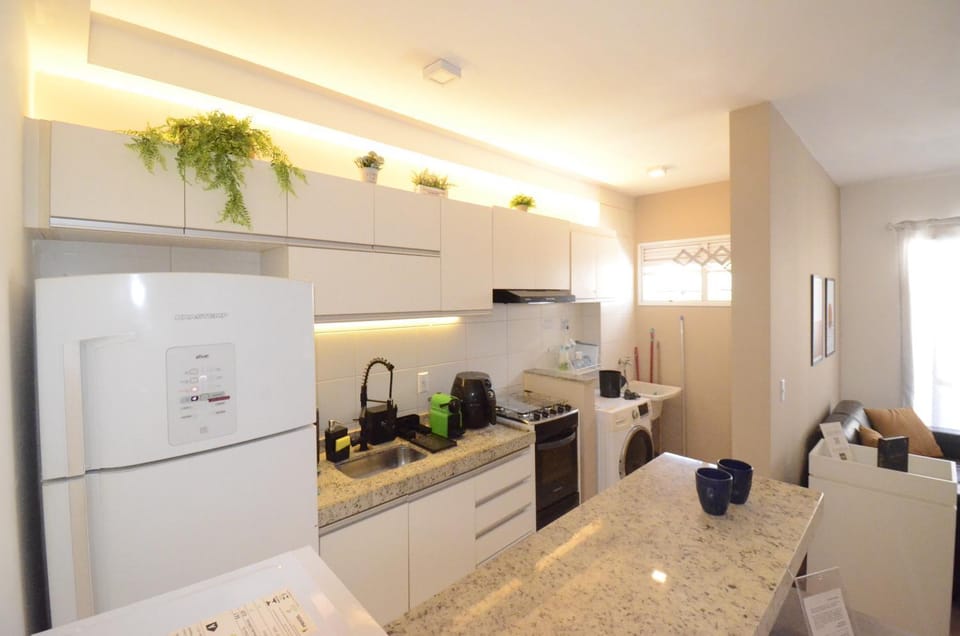 Flat Completo aconchegante 200 metros da Avenida Fiúsa em Ribeirão Apartment in Ribeirão Preto