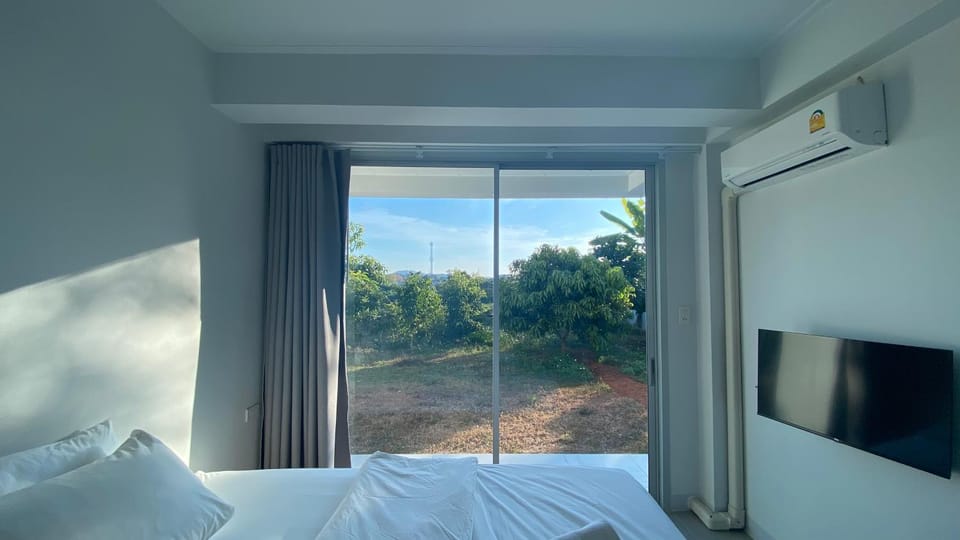 Natural landscape, TV and multimedia, Photo of the whole room, Evening entertainment, Bedroom, air conditioner