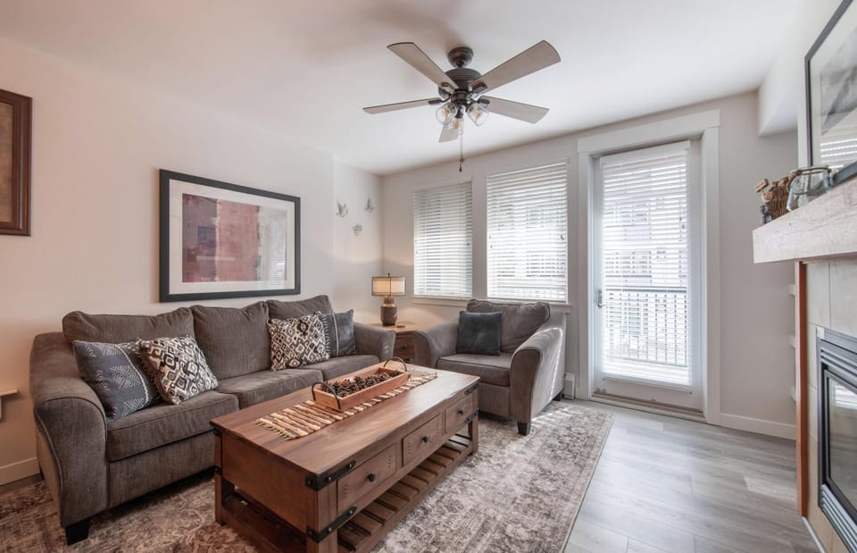 Deluxe Fraser Crossing Founders Pointe Condo with Ski Storage and washer dryer condo Apartment in Winter Park